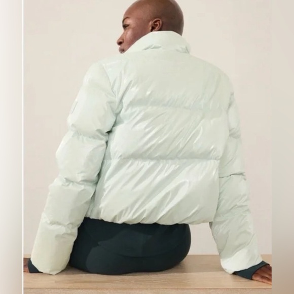 Summit Cropped Shine Puffer – Color: Glacier - Picture 5 of 10